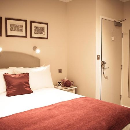 Ziggurat Boutique Hotel Saint Peter Port ภายนอก รูปภาพ