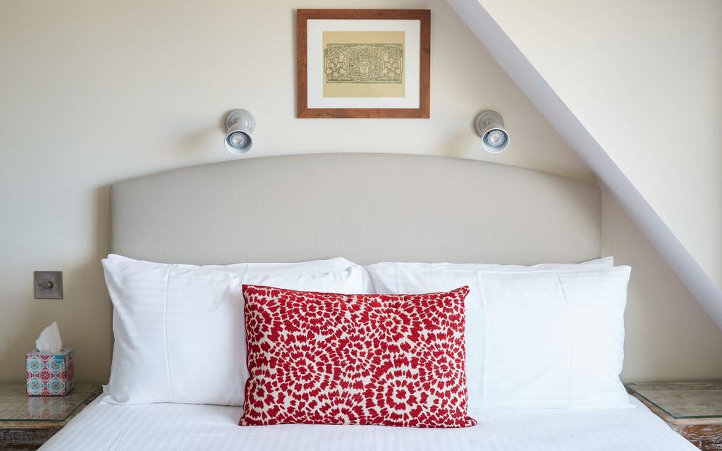 Ziggurat Boutique Hotel Saint Peter Port ภายนอก รูปภาพ