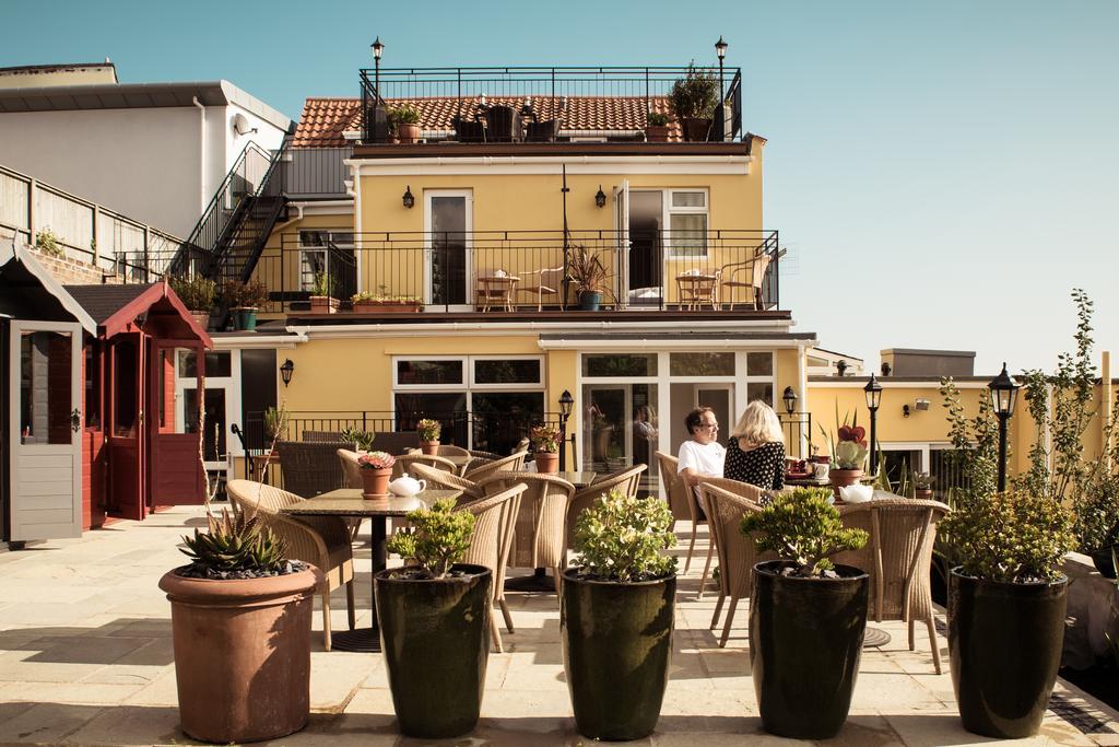 Ziggurat Boutique Hotel Saint Peter Port ภายนอก รูปภาพ
