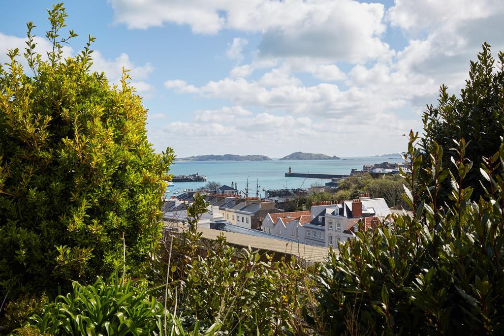 Ziggurat Boutique Hotel Saint Peter Port ภายนอก รูปภาพ