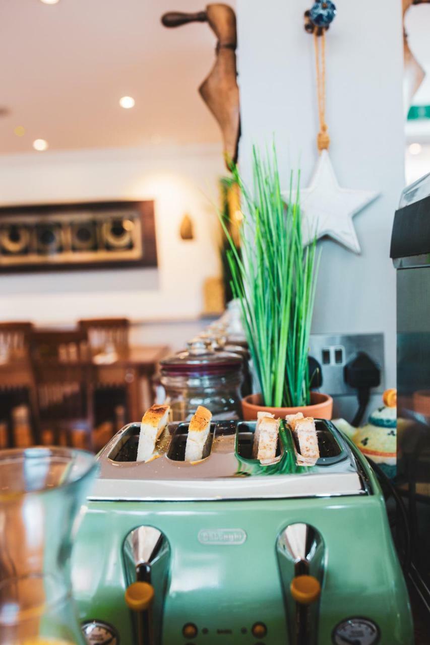 Ziggurat Boutique Hotel Saint Peter Port ภายนอก รูปภาพ